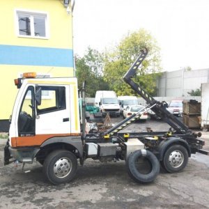 foto problém 6.5t hák 4x4 komunál Bucher kontejner